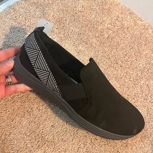 Women's Easy Spirit Black Slip-On Shoes